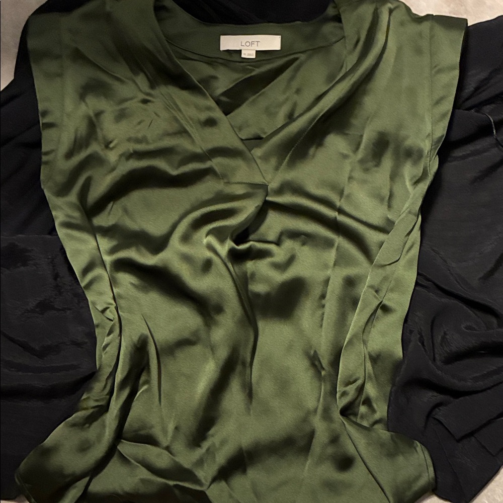LOFT Women's Olive Satin Blouse